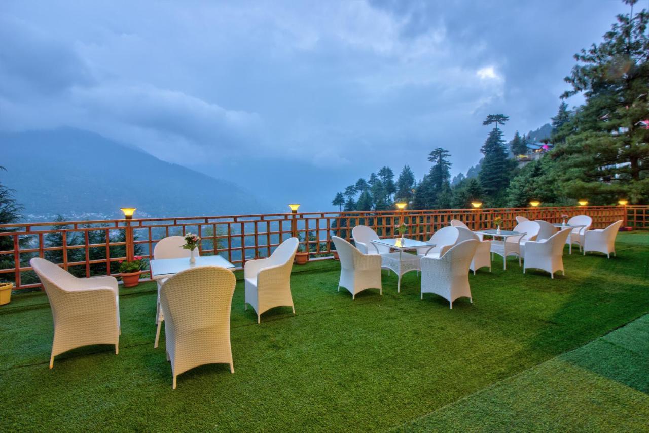 The Holiday Villa Resorts & Spa Manāli Exteriör bild