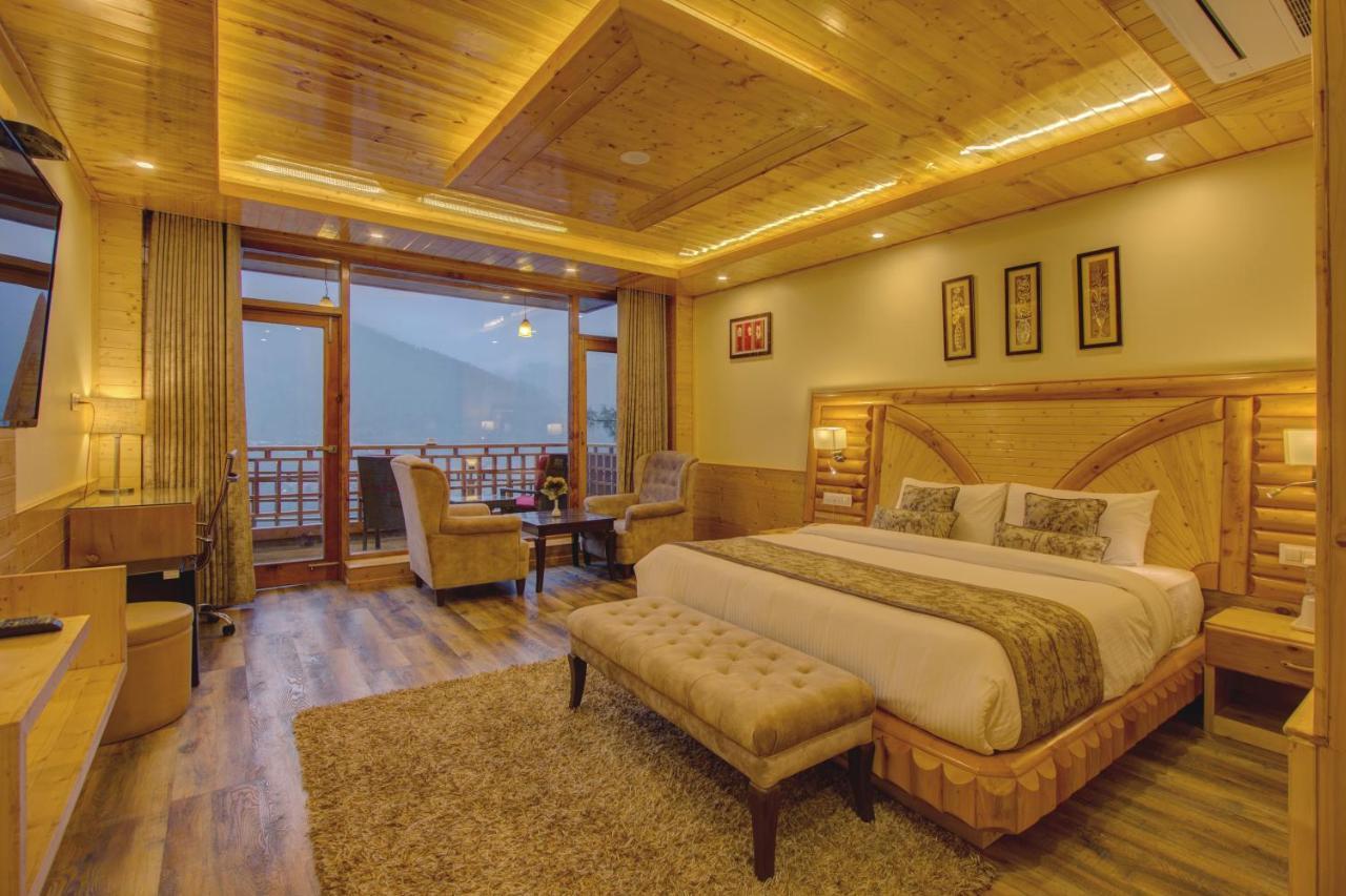 The Holiday Villa Resorts & Spa Manāli Exteriör bild