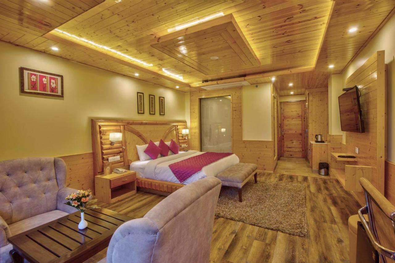 The Holiday Villa Resorts & Spa Manāli Exteriör bild