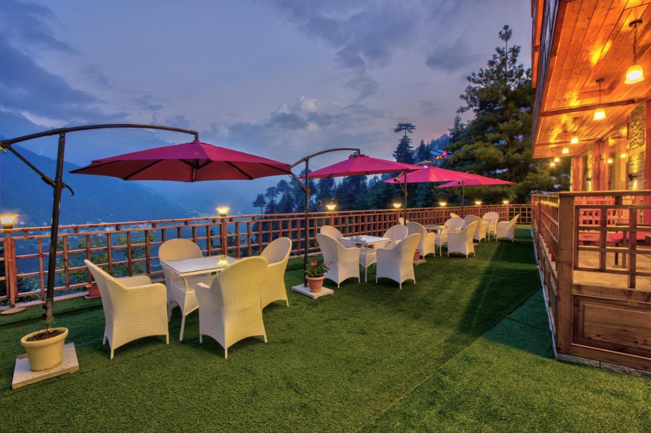 The Holiday Villa Resorts & Spa Manāli Exteriör bild