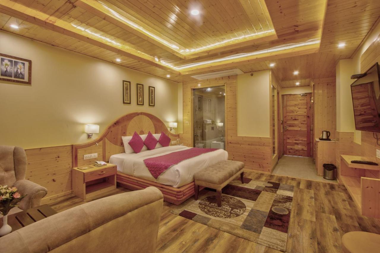 The Holiday Villa Resorts & Spa Manāli Exteriör bild
